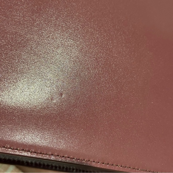 Saint Laurent Medium Cassandra Shoulder Bag - Picture 14 of 14